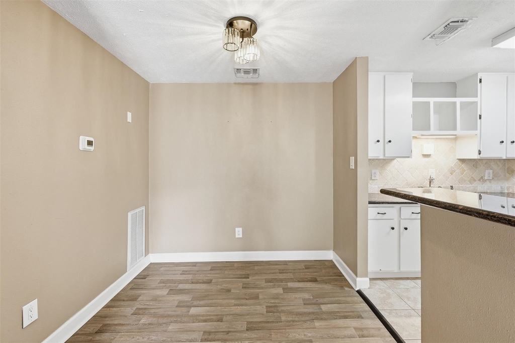9707 Richmond Street - Photo 1