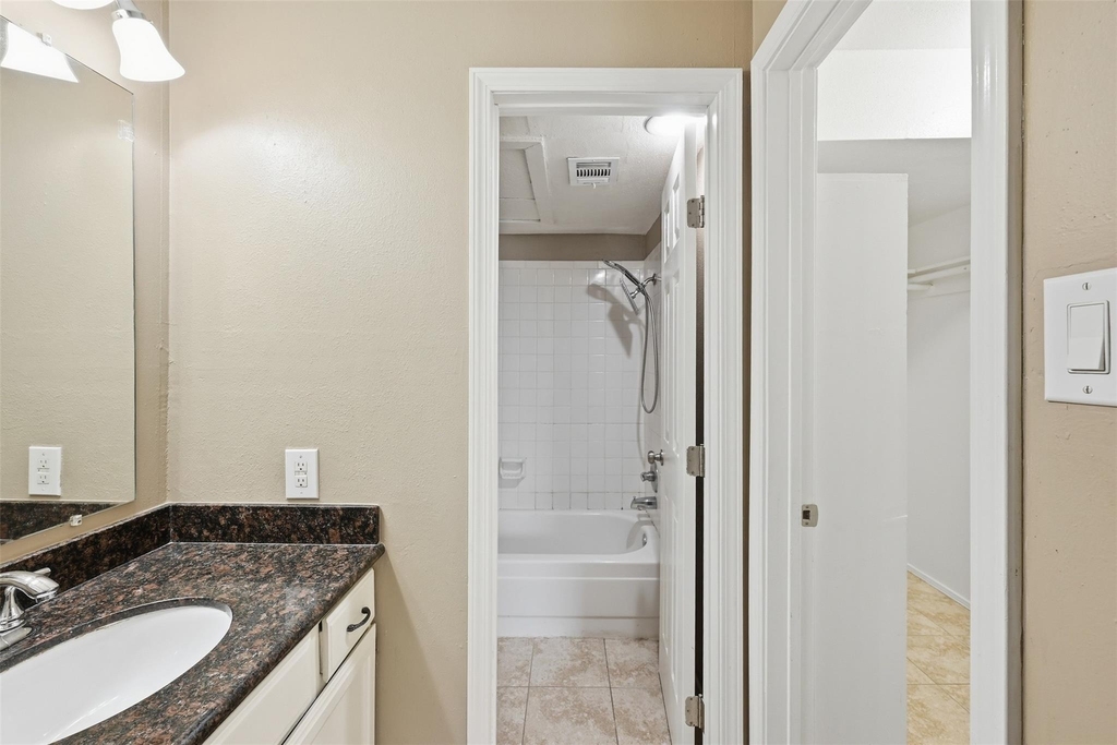 9707 Richmond Street - Photo 6