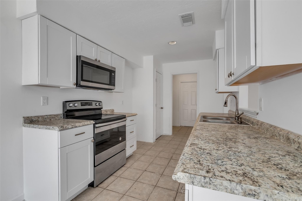 4307 Eagle Fork Drive - Photo 11