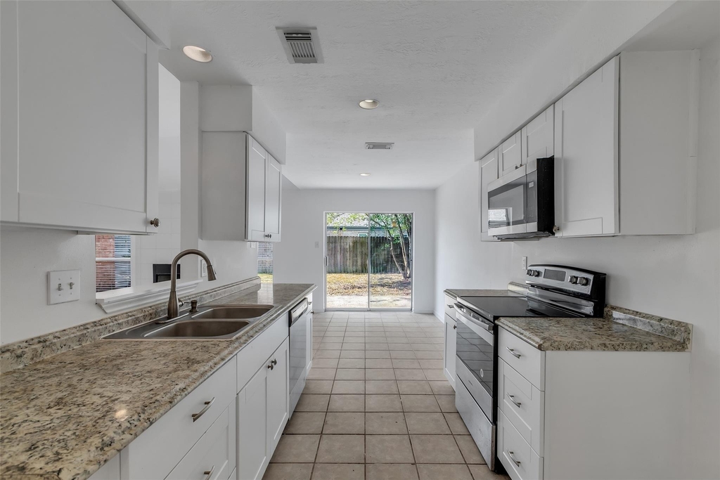 4307 Eagle Fork Drive - Photo 10