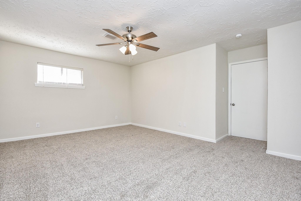 8134 Ivan Reid Drive - Photo 20