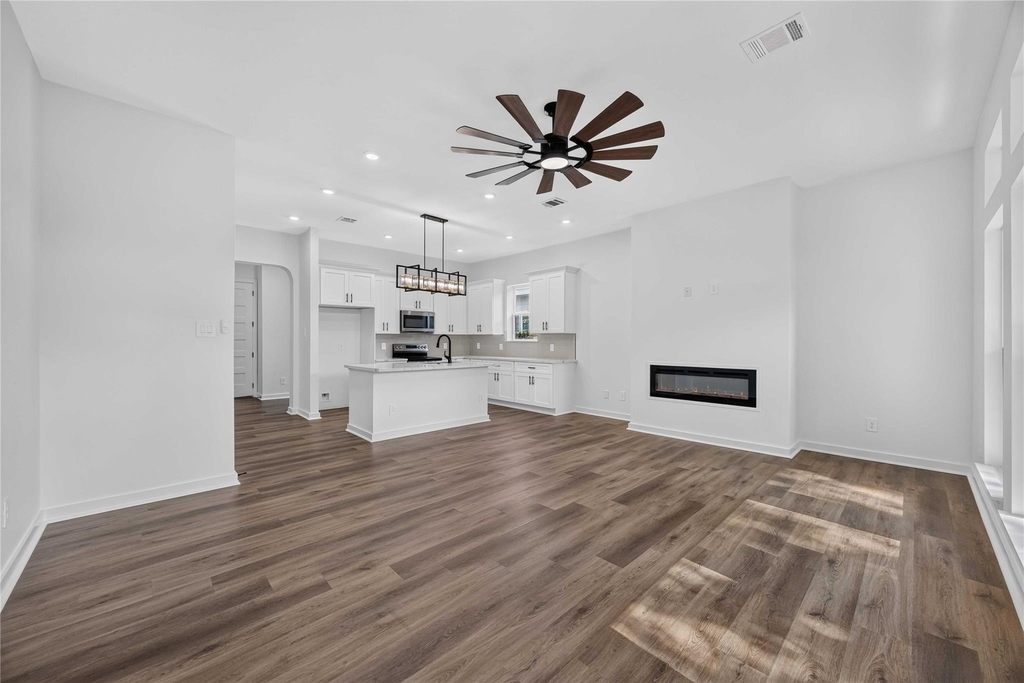 8215 Gladstone Street - Photo 5