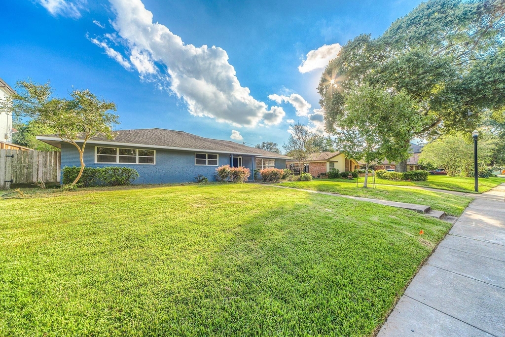 3627 Tartan Lane - Photo 2
