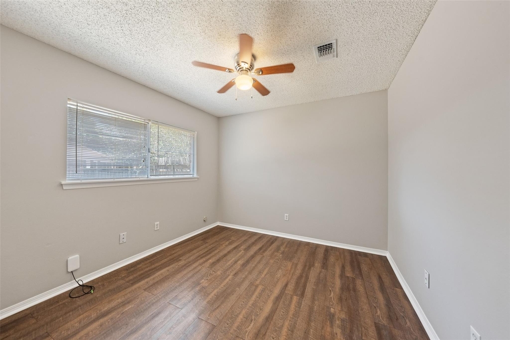 1022 Sierra Shadows Drive - Photo 18