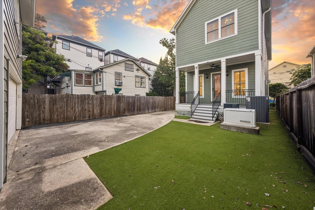 1332 W 21st Street - Photo 37