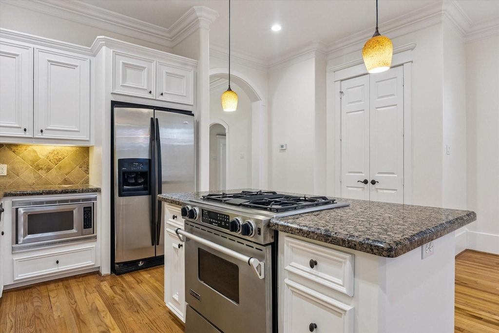 1332 W 21st Street - Photo 14