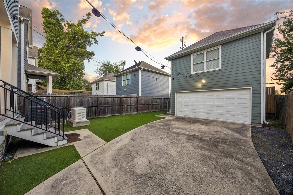 1332 W 21st Street - Photo 35