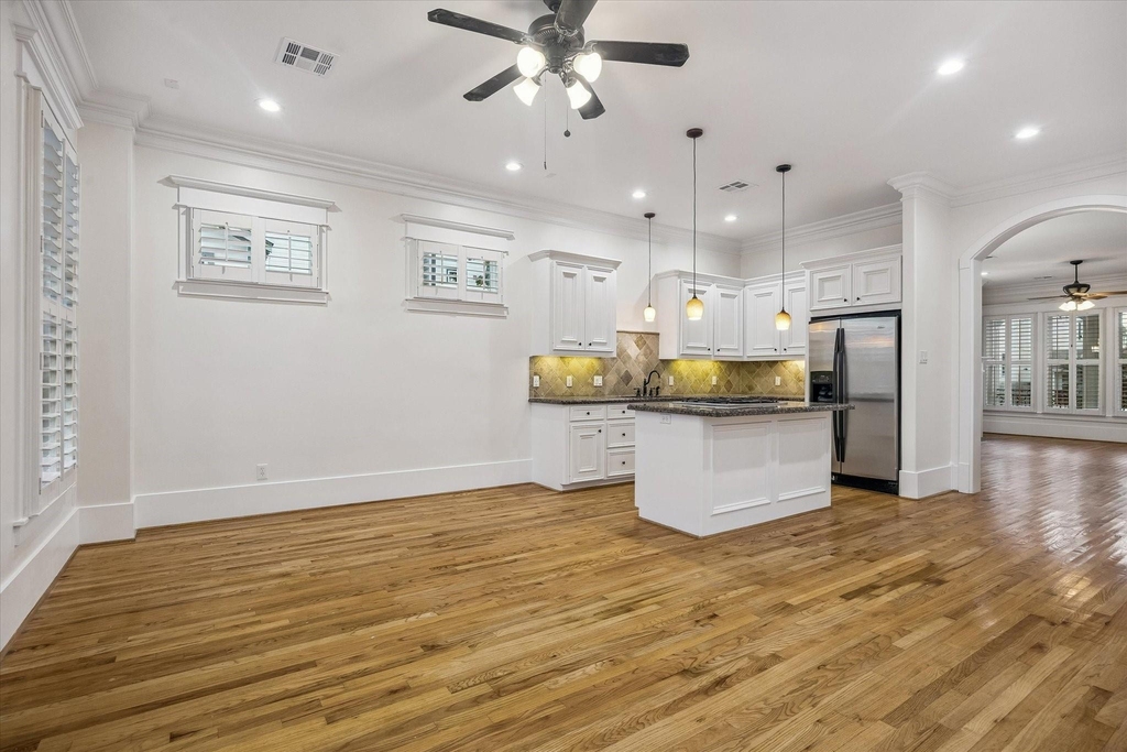 1332 W 21st Street - Photo 19