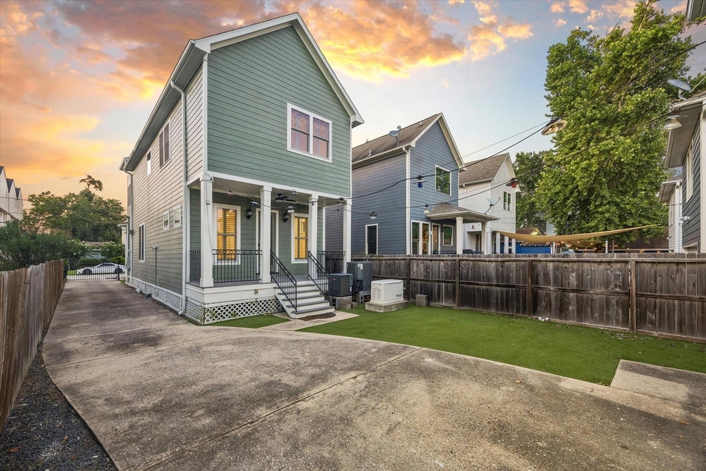 1332 W 21st Street - Photo 36