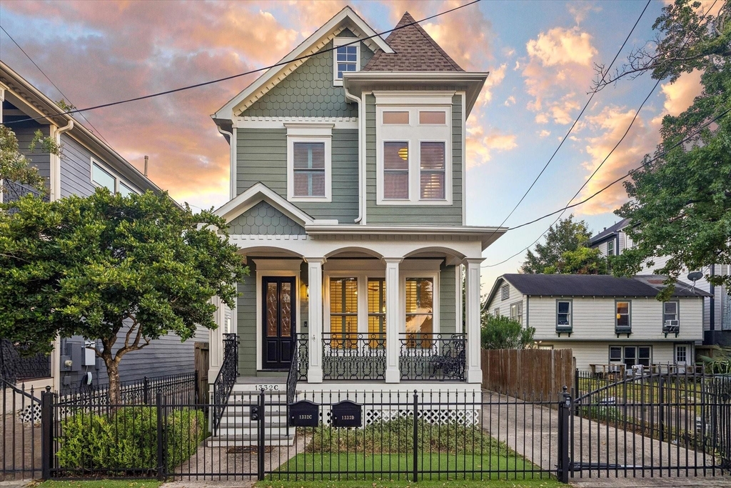 1332 W 21st Street - Photo 0