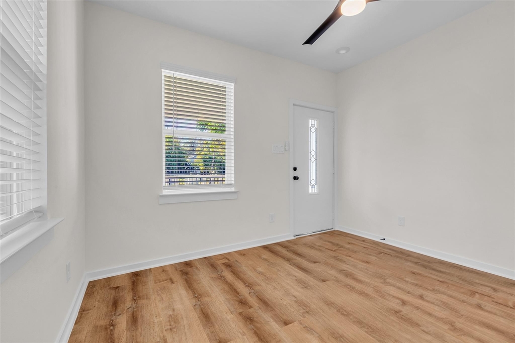 3441 Mcgowen Street - Photo 10