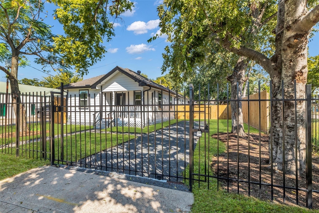 3441 Mcgowen Street - Photo 24