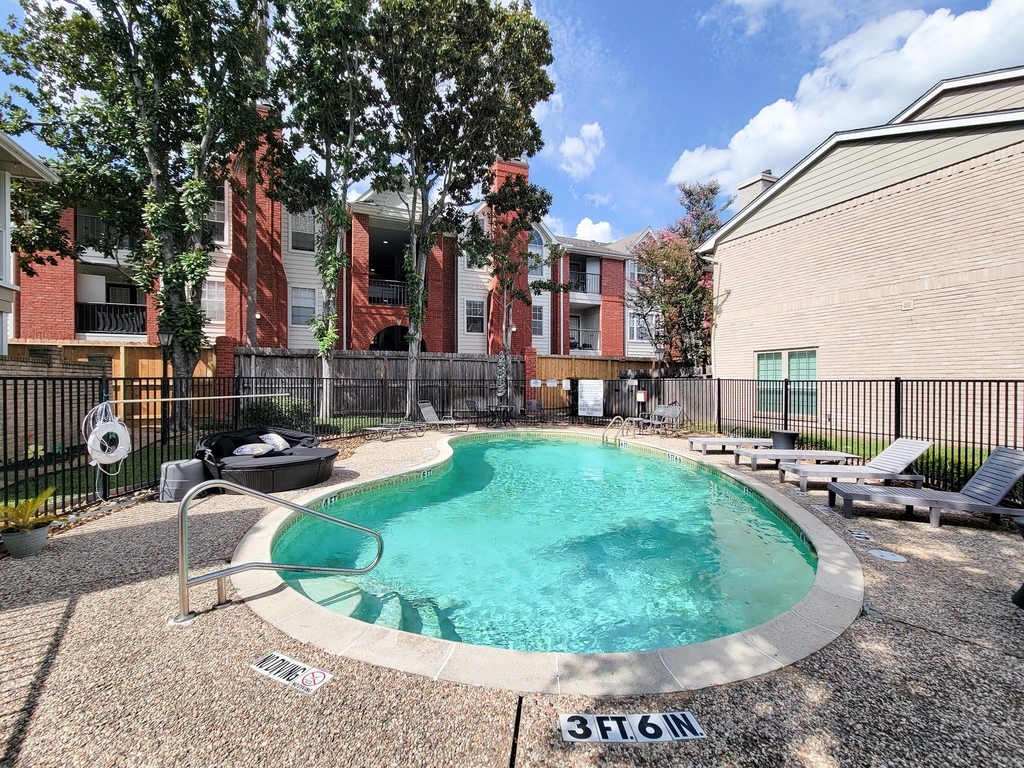 2220 Bering Drive - Photo 1