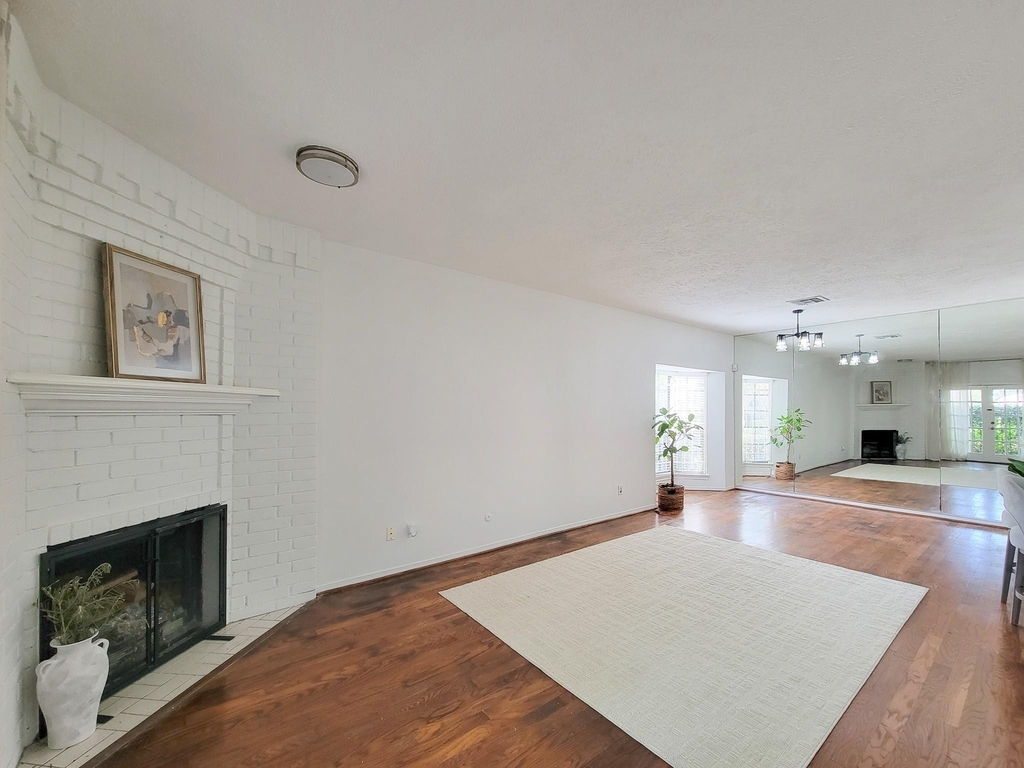2220 Bering Drive - Photo 6