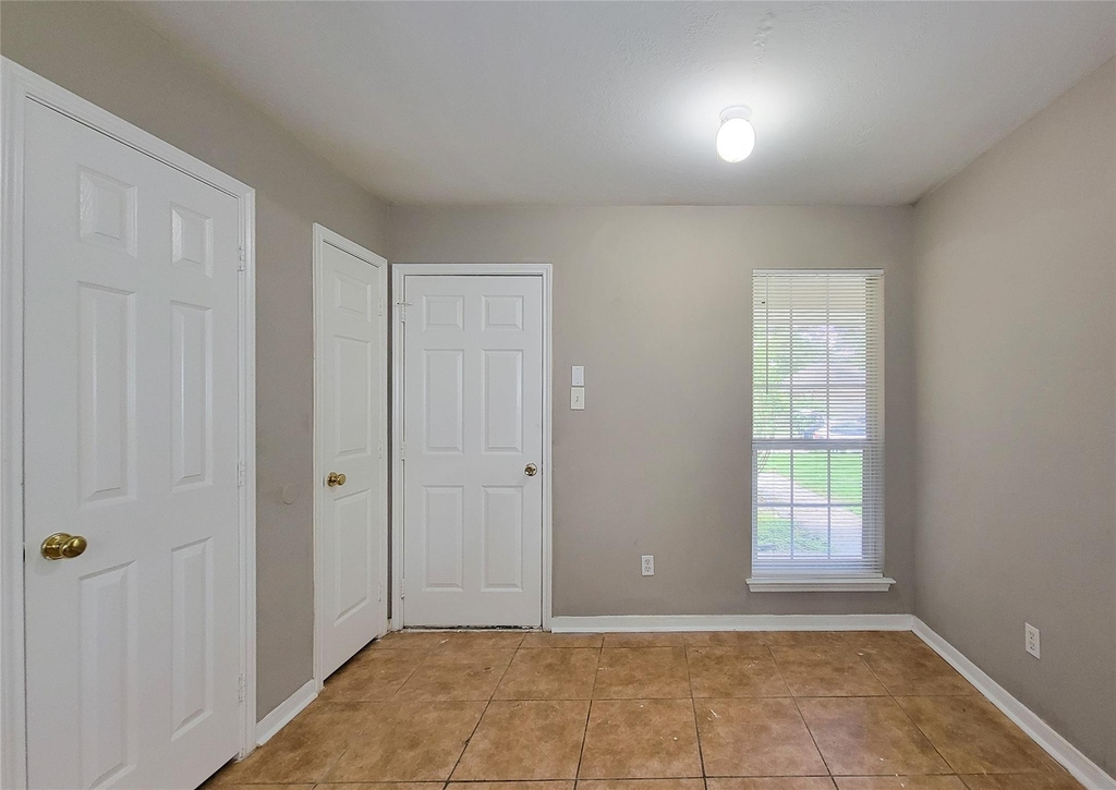5322 Rivergate Drive - Photo 14