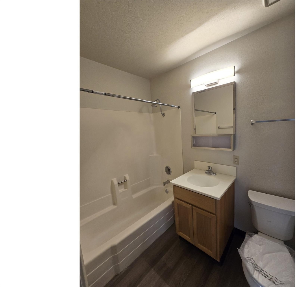 1526 Spruce Street - Photo 7