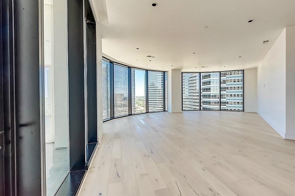 1409 Post Oak Boulevard - Photo 3