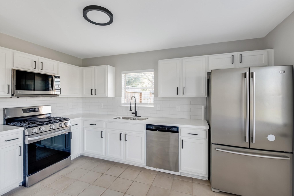 11714 Pinos Altos Drive - Photo 14