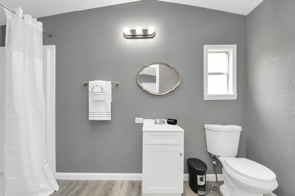 145 W Austin Avenue - Photo 20