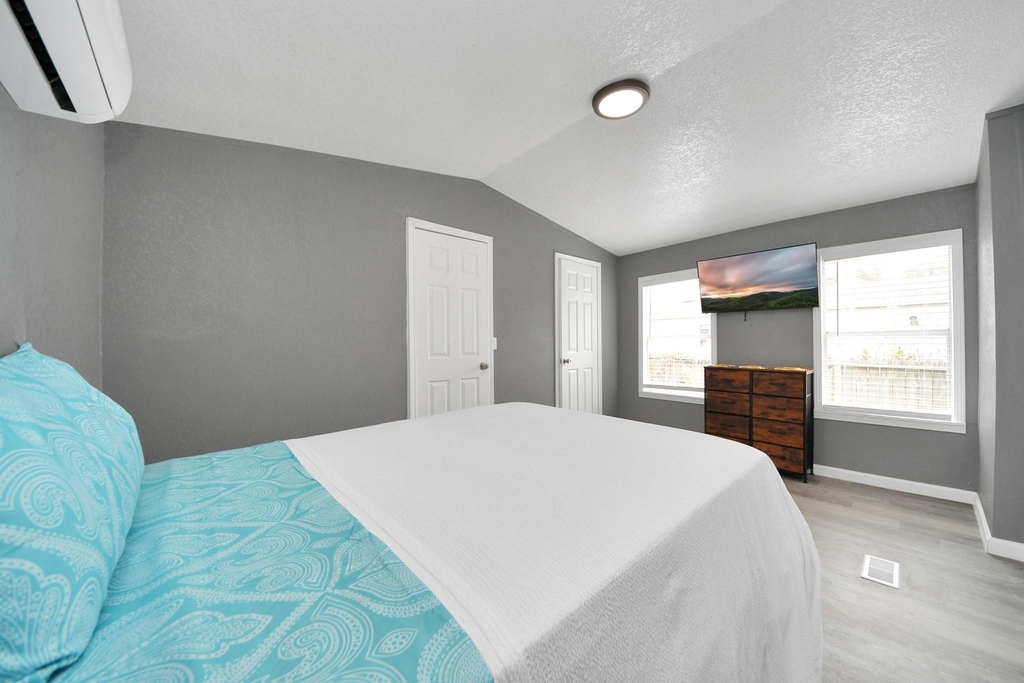 145 W Austin Avenue - Photo 19