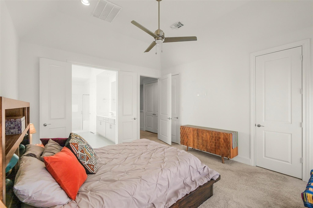 4010 University Grove Street - Photo 27