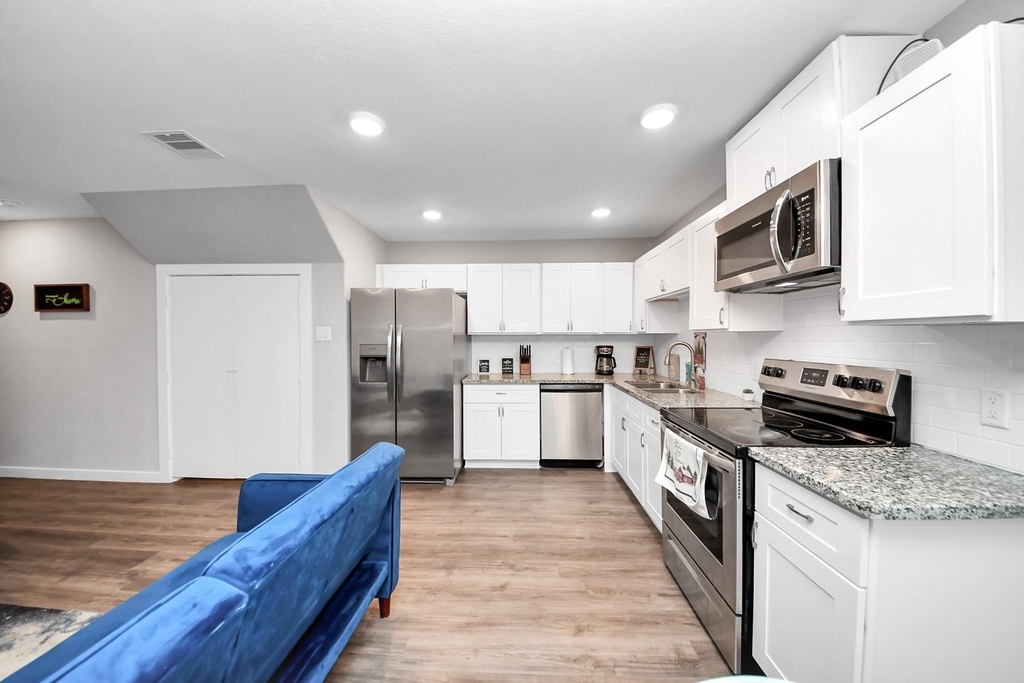11610 Danford Lane - Photo 6