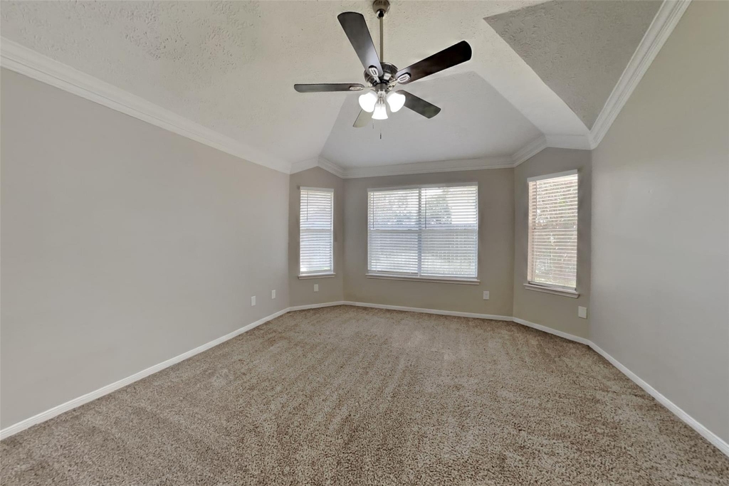 20423 Drakewood Drive - Photo 8