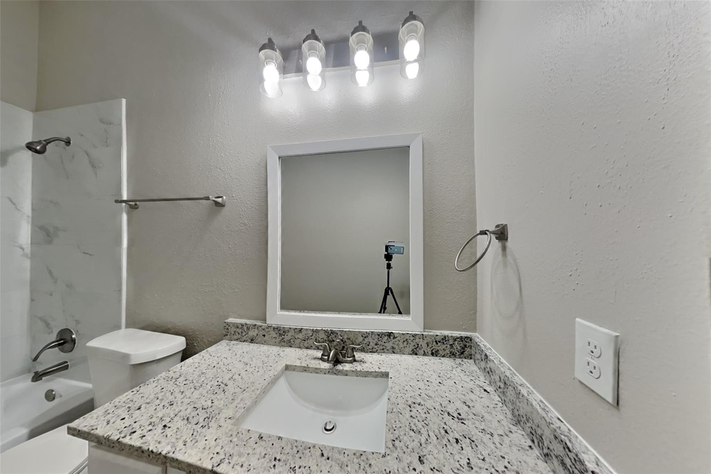 20423 Drakewood Drive - Photo 14