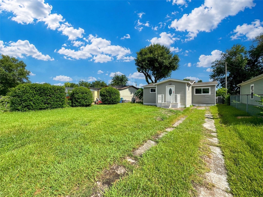 429 17th Avenue N - Photo 42