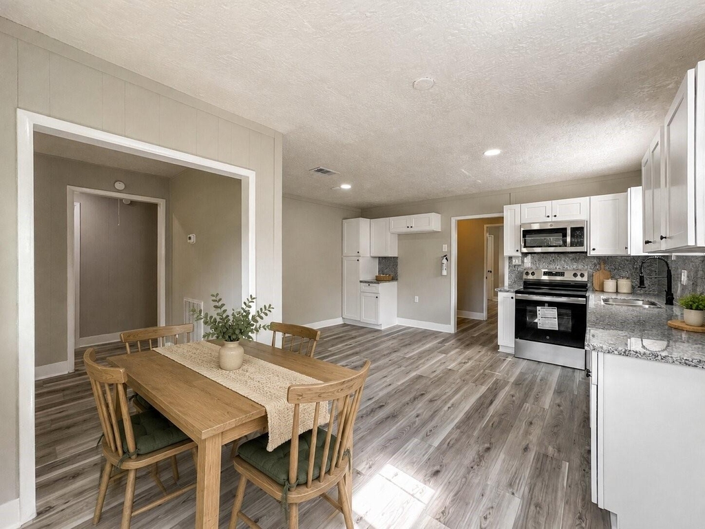 429 17th Avenue N - Photo 3