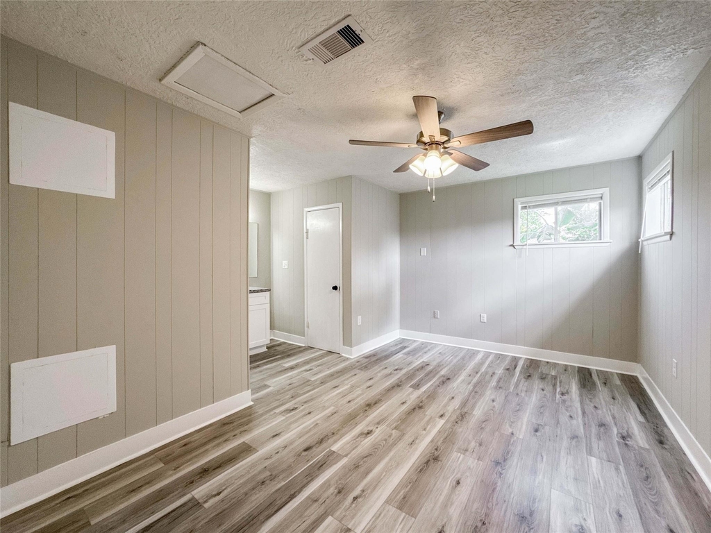 429 17th Avenue N - Photo 32
