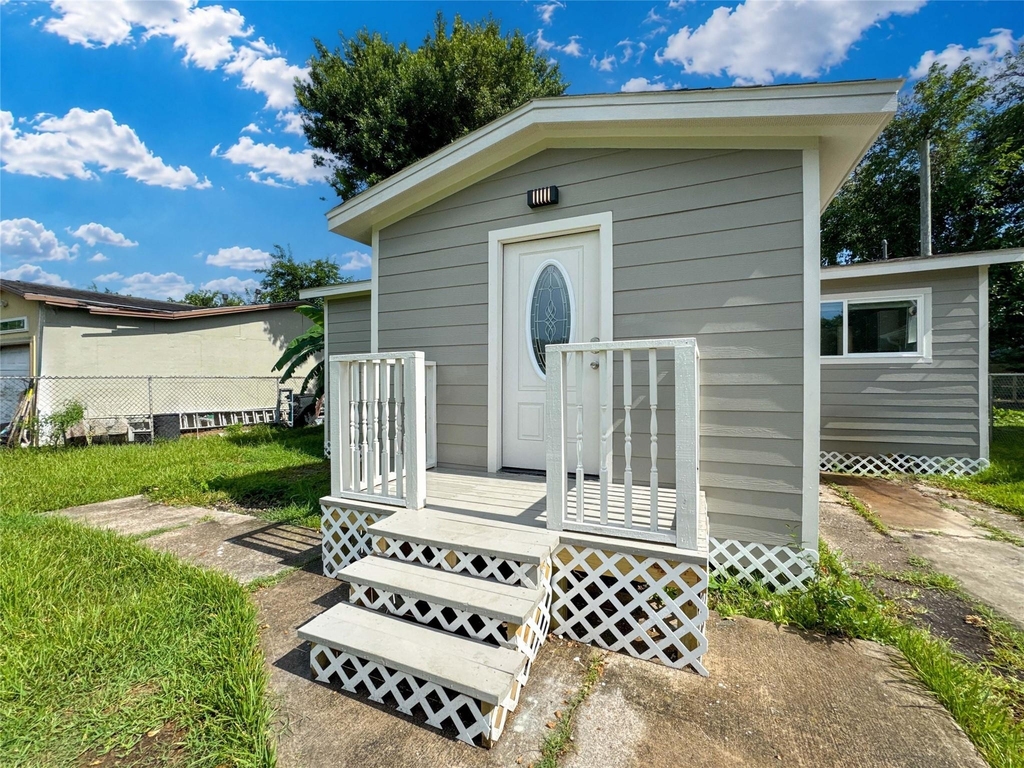 429 17th Avenue N - Photo 43