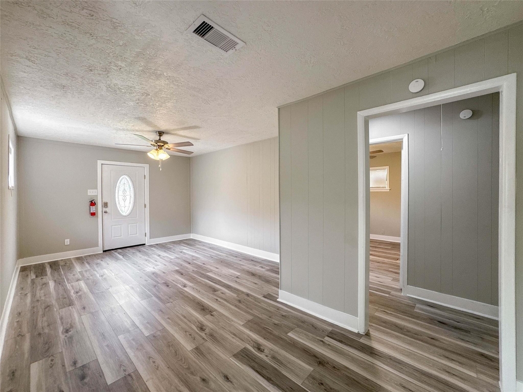 429 17th Avenue N - Photo 17