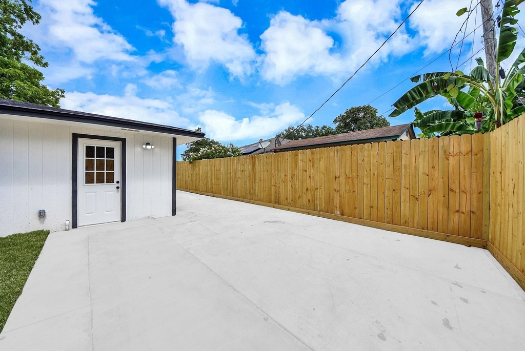1503 Locklaine Drive - Photo 33