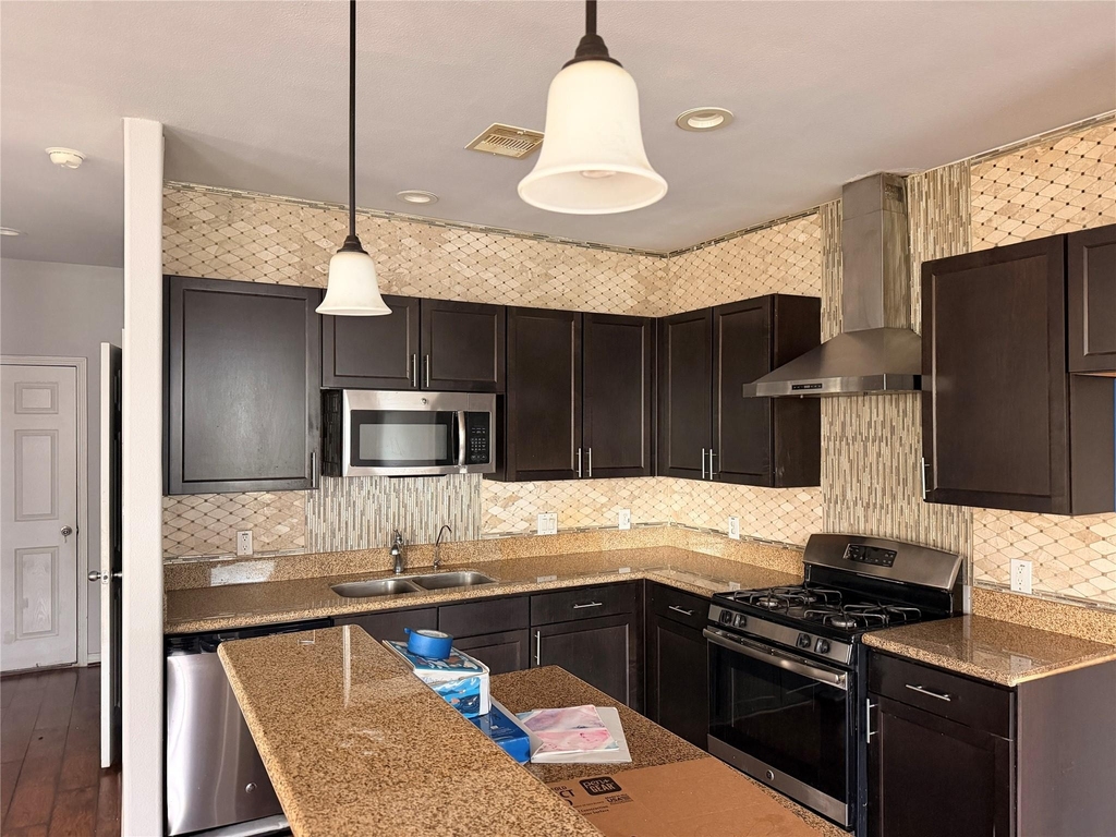 17039 Wilthorne Gardens Court - Photo 2