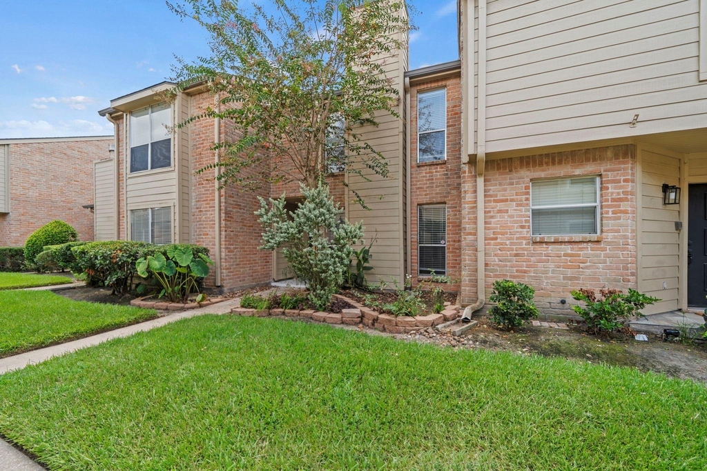 925 Memorial Village Drive - Photo 27
