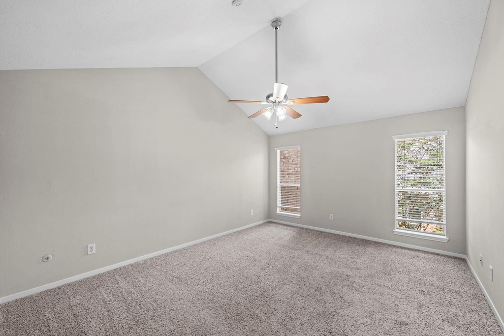 925 Memorial Village Drive - Photo 14