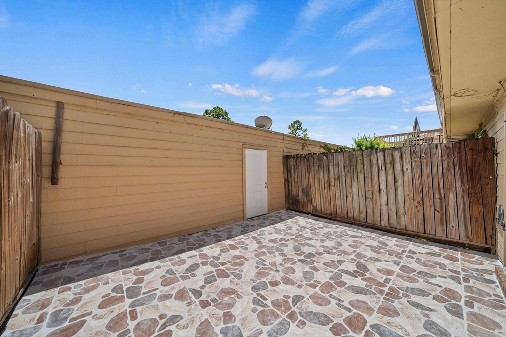 925 Memorial Village Drive - Photo 26