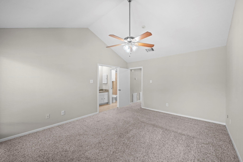 925 Memorial Village Drive - Photo 15