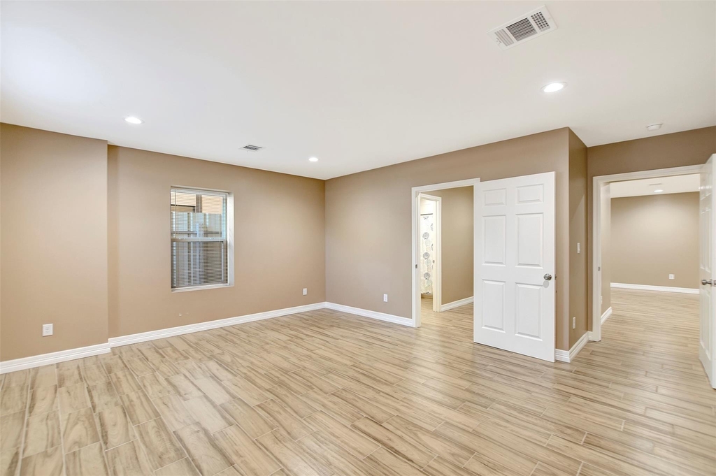 7900 Lane Street - Photo 15