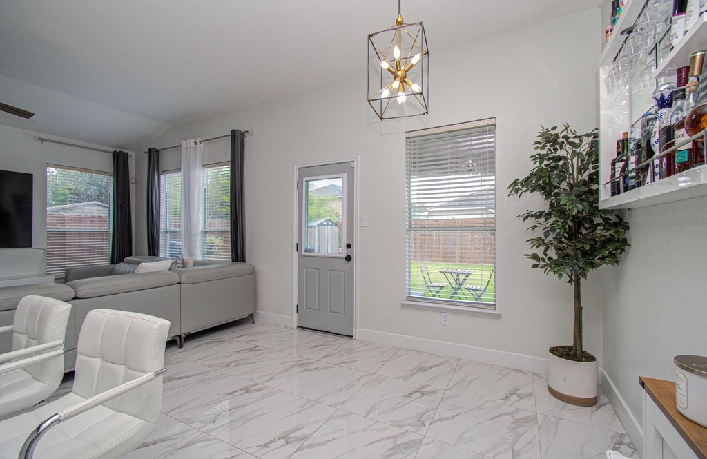 23539 Maple Vista Lane - Photo 18