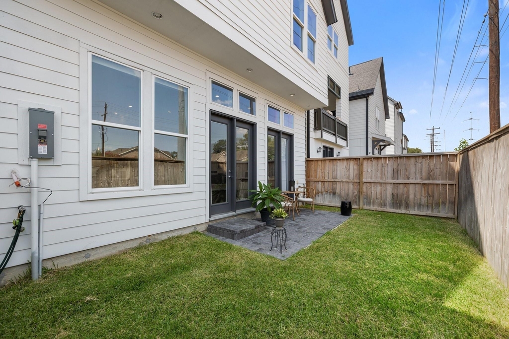 3306 W 12th Street - Photo 25