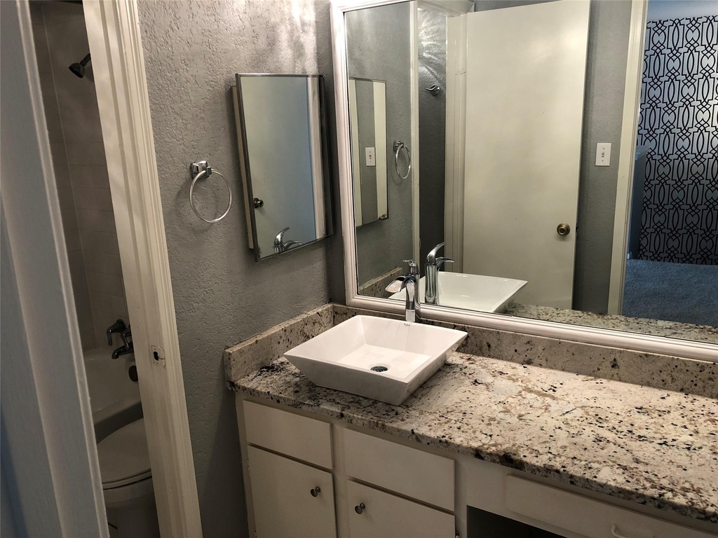 10615 Briar Forest Drive - Photo 10
