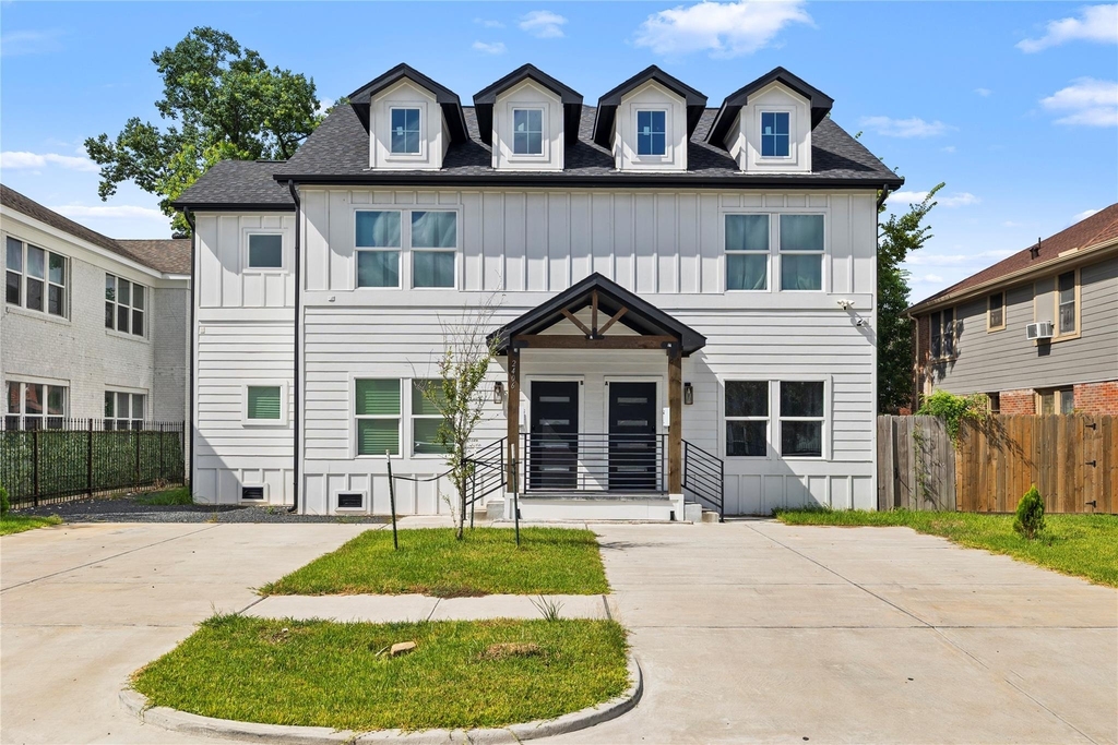 2406 Truxillo Street - Photo 0