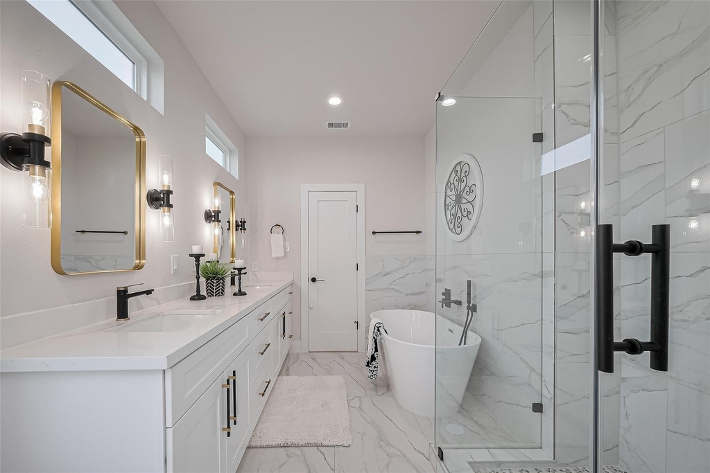 3544 Mt  Pleasant Street - Photo 9
