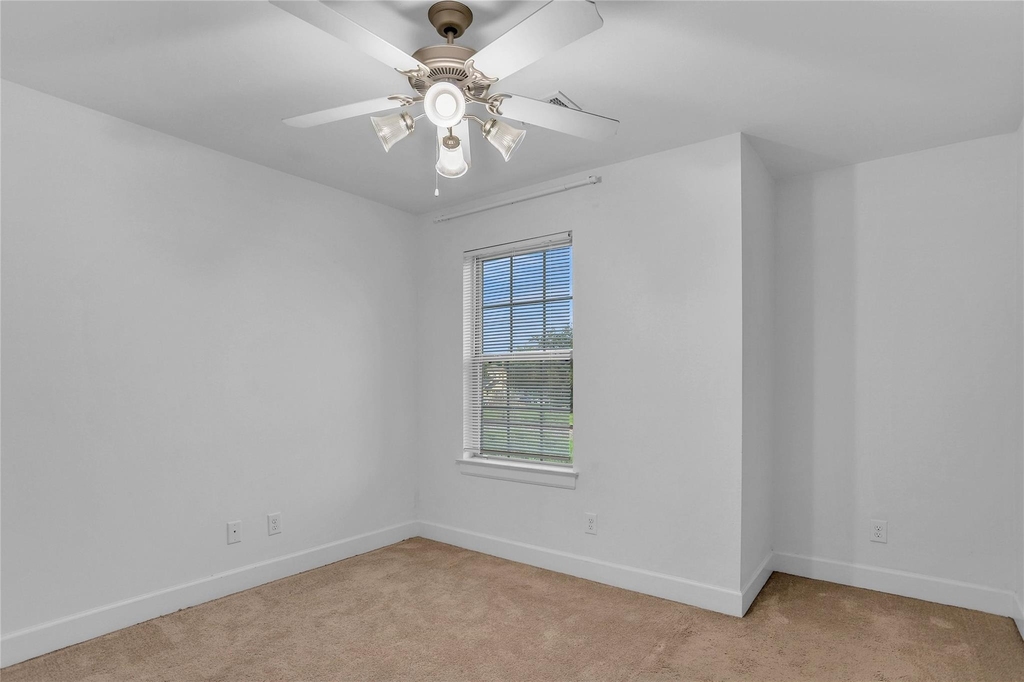 919 E 36th Street - Photo 12