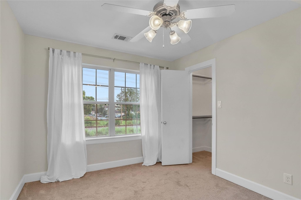 919 E 36th Street - Photo 14