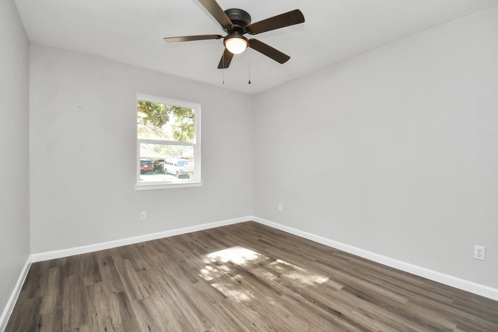 9622 Vilven Lane - Photo 12