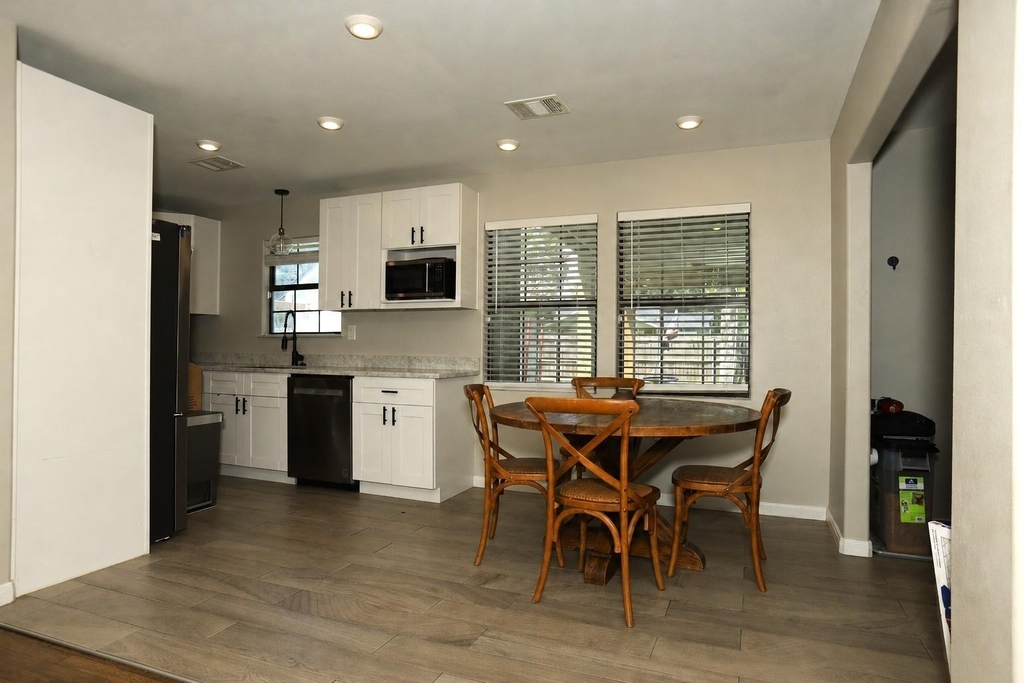 114 S Ringgold Street - Photo 5