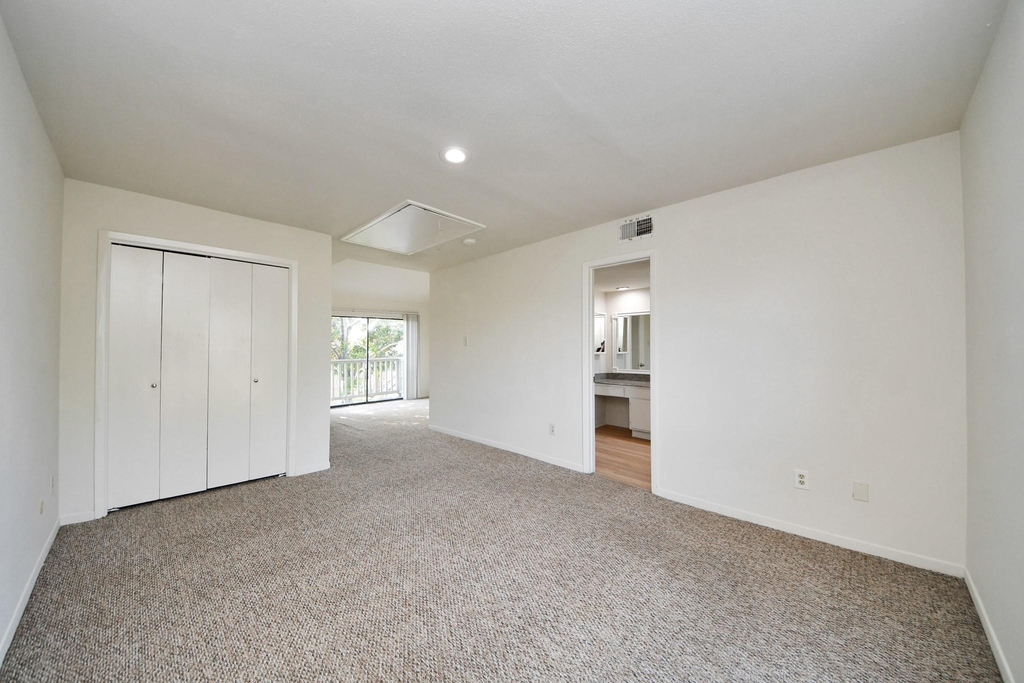 1059 Country Place Drive - Photo 37